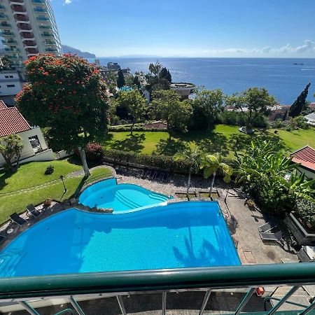 Luxury Oceanfront At Reid'S Gardens Διαμέρισμα Φουνκάλ Εξωτερικό φωτογραφία