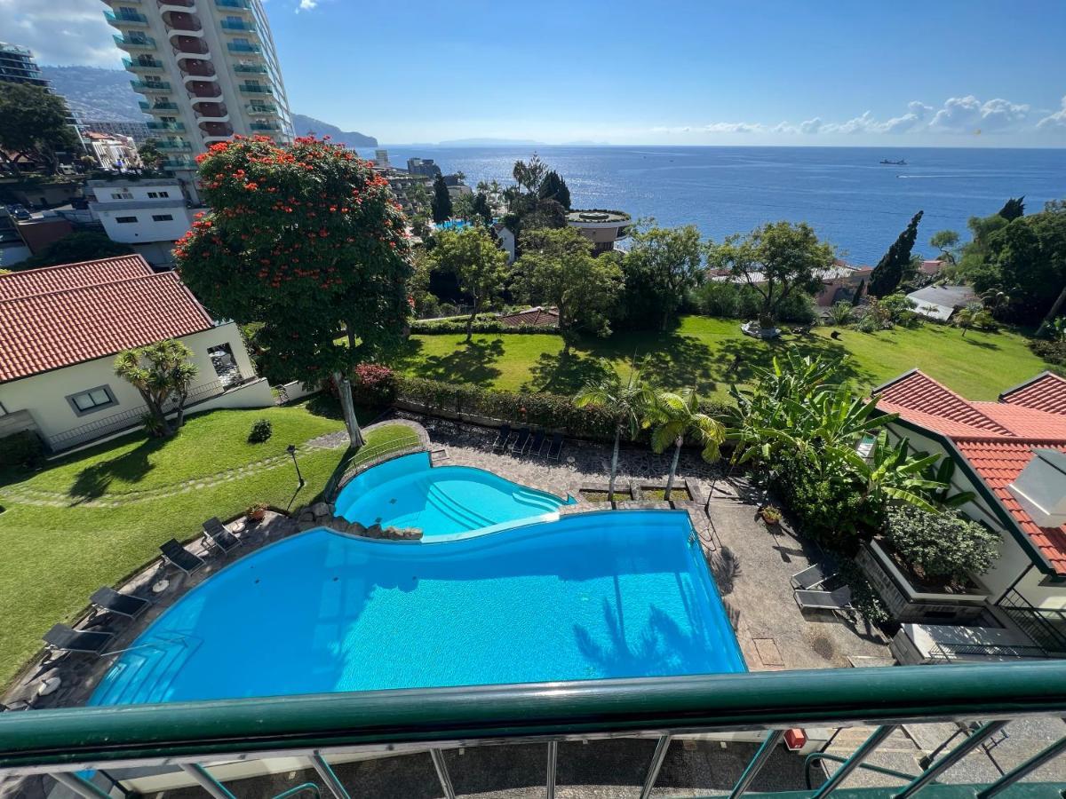 Luxury Oceanfront At Reid'S Gardens Διαμέρισμα Φουνκάλ Εξωτερικό φωτογραφία